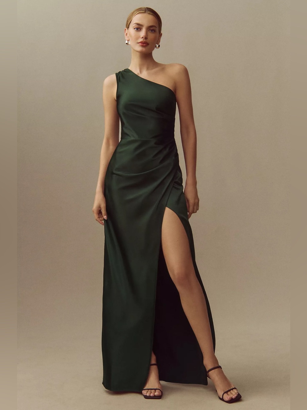 NEW BHLDN Scottie One-Shoulder Side-Slit Stretch Satin Maxi Dress Forest Green
